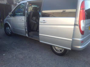 Airport taxi bristol 7 seater minibus easy side access